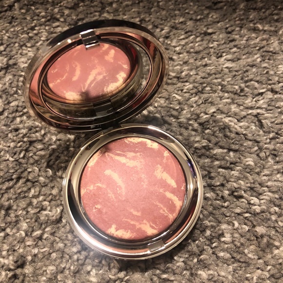 Ciate London - Marble Blush - Picture 1 of 3